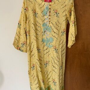 Pakistani 2 pc yellow suit Medium